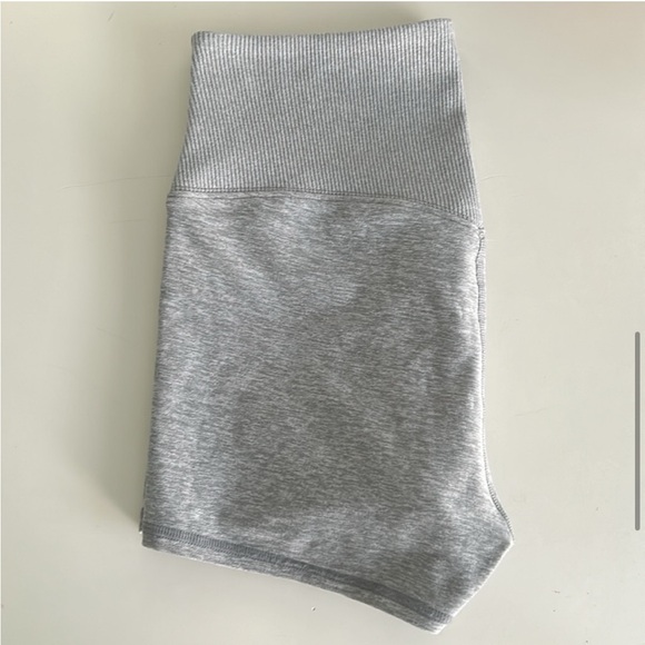 ALO Yoga Gray Athletic Shorts - Picture 4 of 7